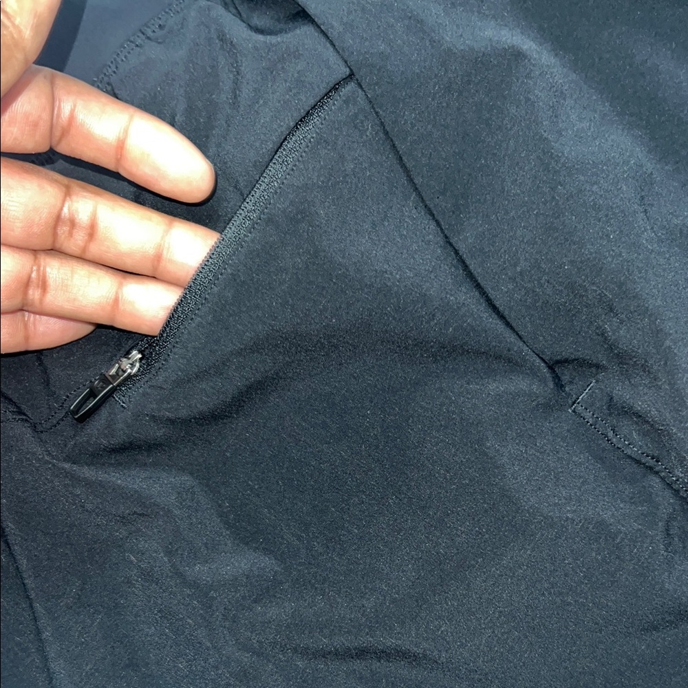 lululemon athletica Black High Waist Shorts Women’s size large - Picture 5 of 9